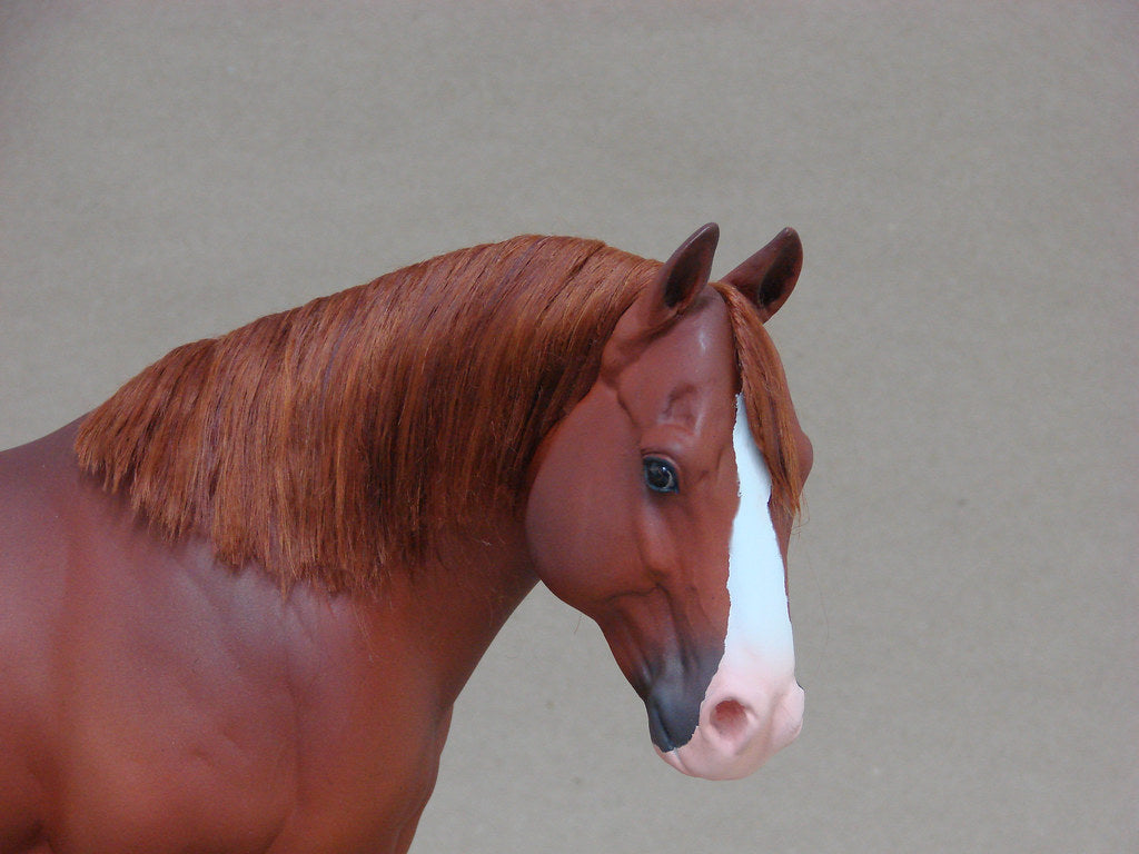 Escultura Cavalo Alazão Marrom