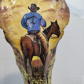 Crânio Real Bovino Com Pintura – Estilo Rústico Autêntico